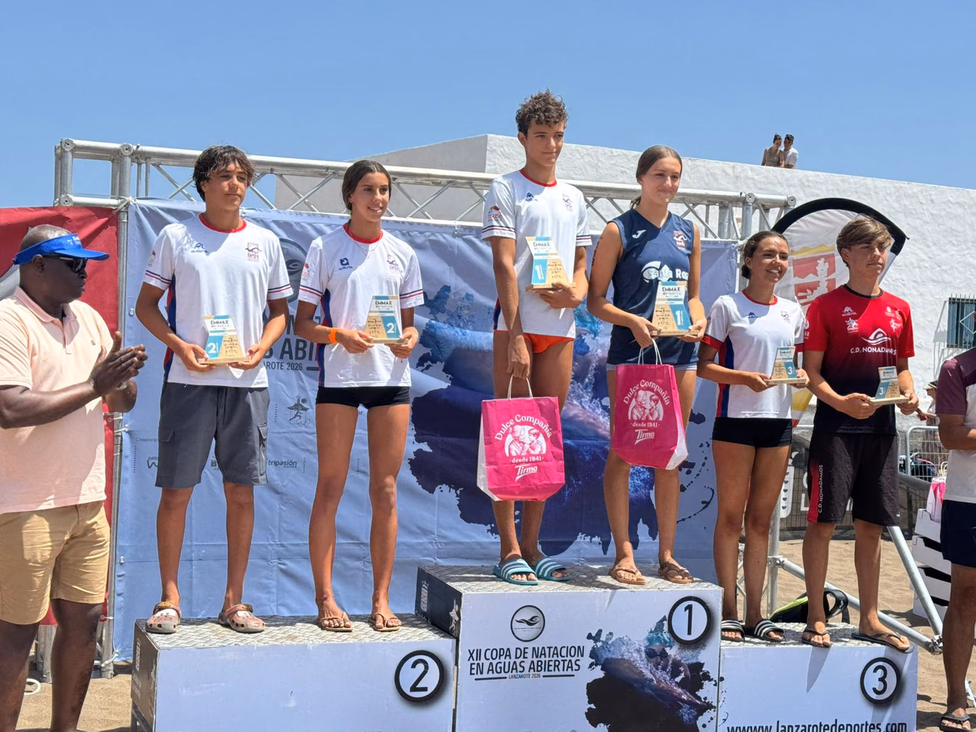Fotografía 4 de Nadamás brilla en la XVI Travesía EMMAX Playa Honda 2026 con seis victorias y una participación masiva